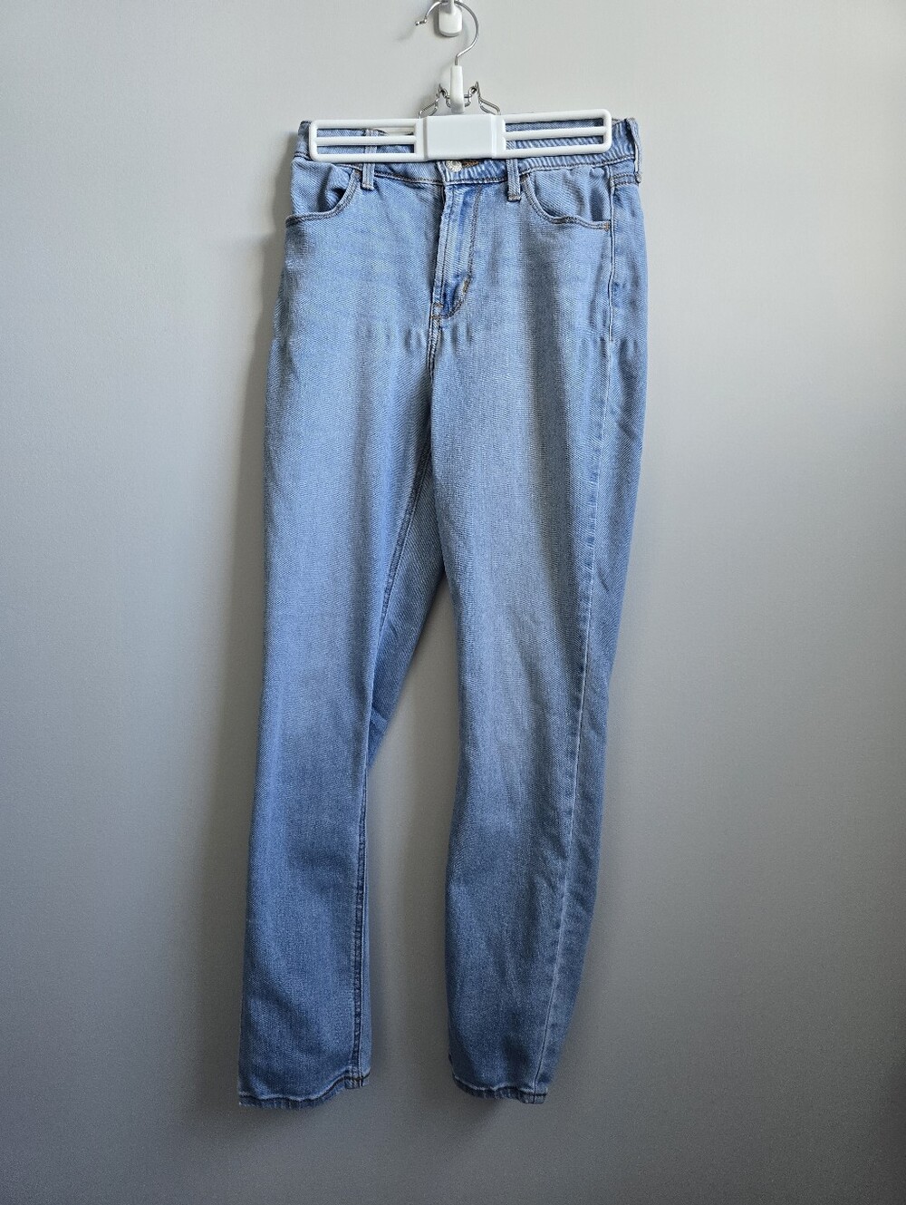 Light Wash High Rise Straight Jeans
